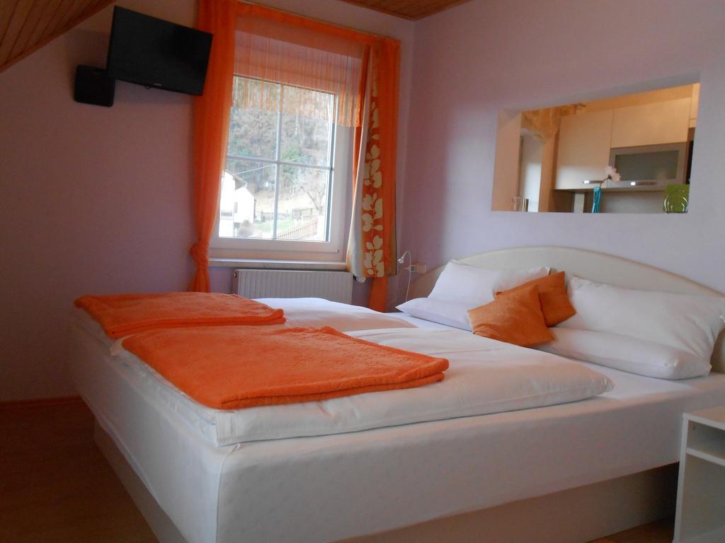 Privatzimmer Haus Gschweitl Semriach Rom bilde